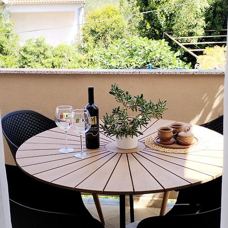 Family Apartment B&B Biograd Na Moru Ngoại thất bức ảnh