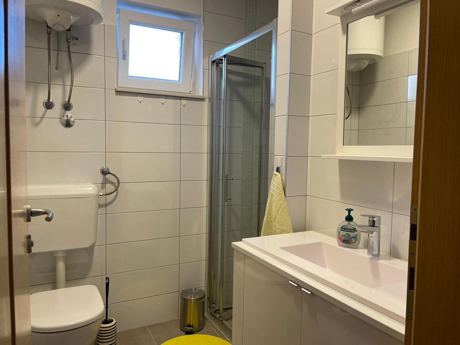 Family Apartment B&B Biograd Na Moru Ngoại thất bức ảnh