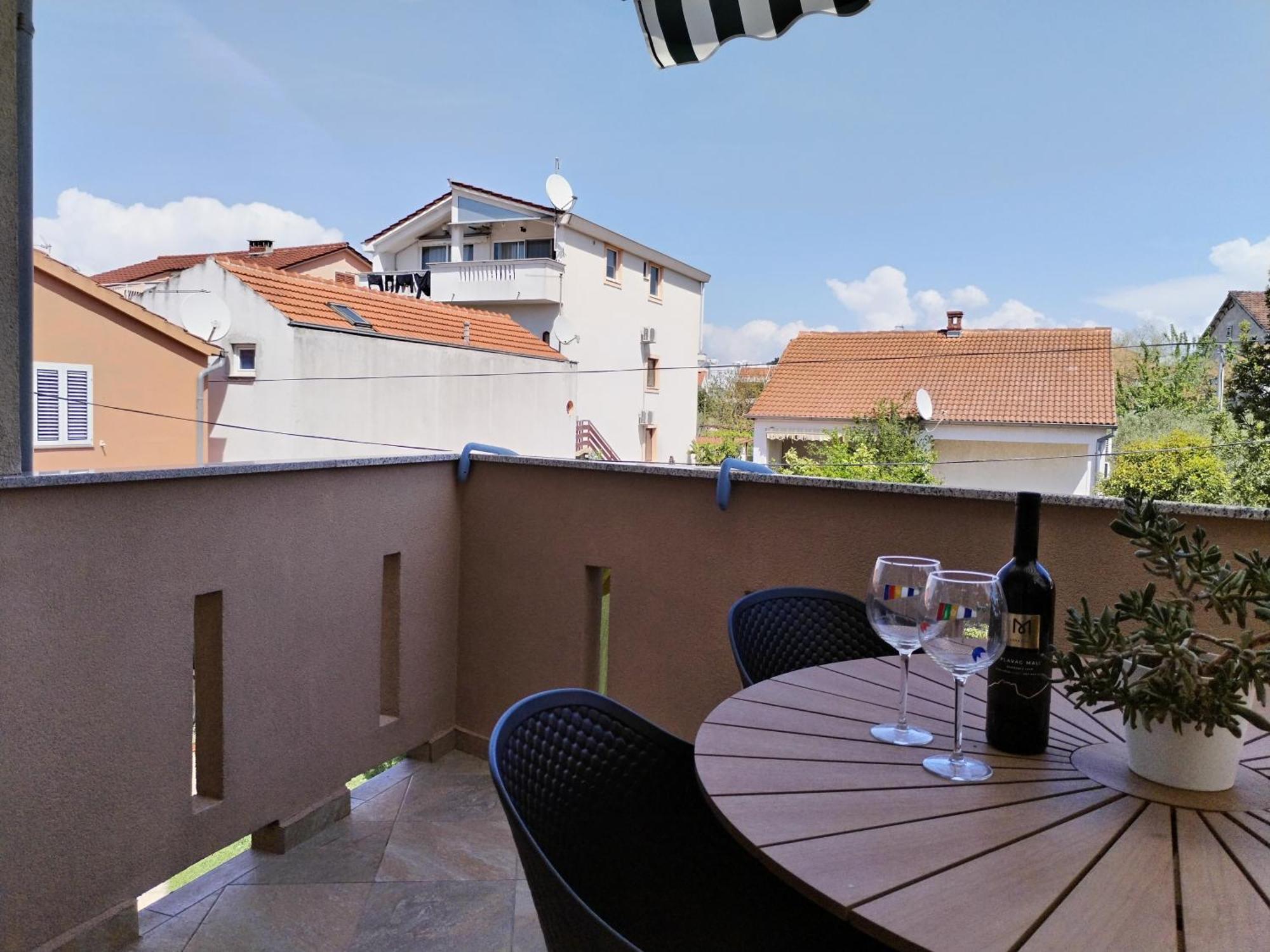 Family Apartment B&B Biograd Na Moru Ngoại thất bức ảnh